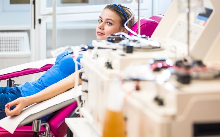 young woman giving plasma