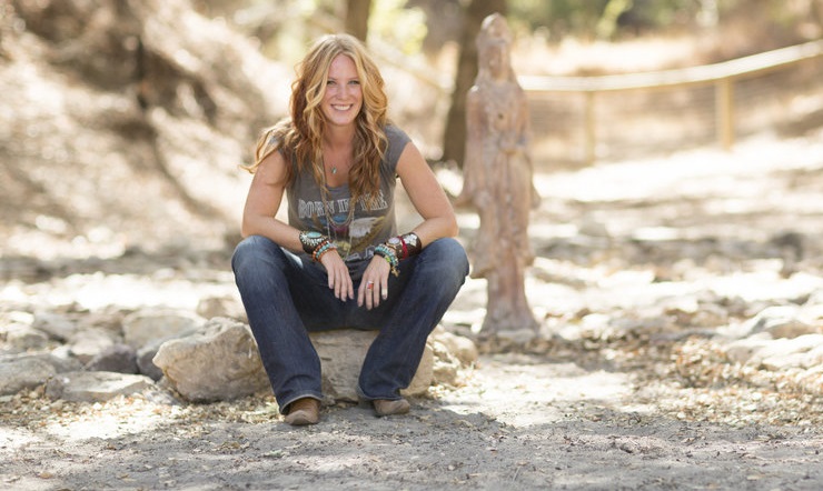 meadow devor sitting on rock